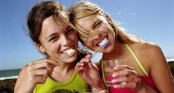 Как отбелить зубы за 1 день в домашних условиях